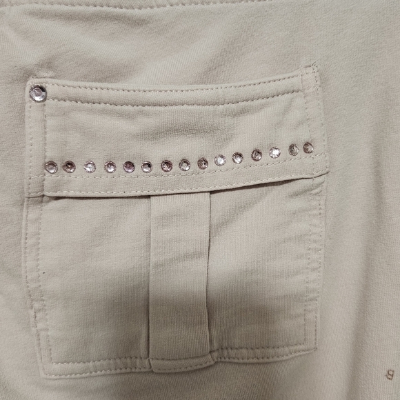 BCBGMAXAZRIA cropped studded details pants size medium - Picture 11 of 14